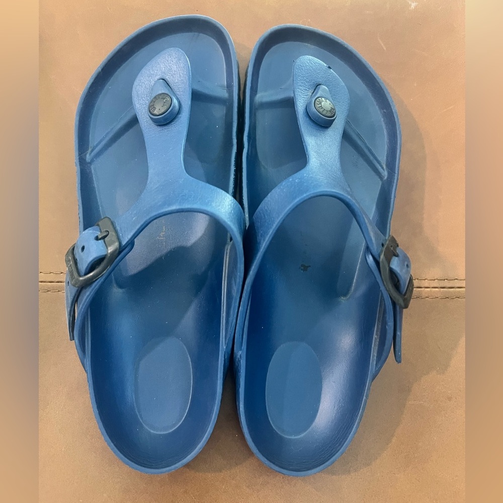 Birkenstock Gizeh Blue Rubber Sandals Size 36 US size 5-5.5